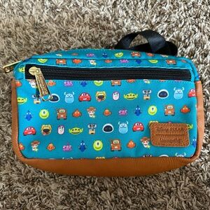 LOUNGE FLY Disney Pixar belt bag
